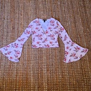 FOREVER 21 Flared Sleeve Crop Top